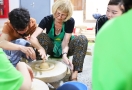 Cours de poterie au village de Bat Trang