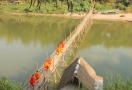 Pont de bambou à Luang Prabang