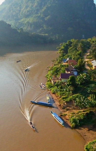 Nong Khiaw