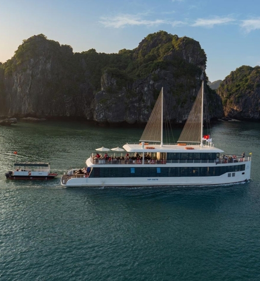 Jonque De Luxe D'Une Journée Jade Sails Dans La Baie D'Halong 