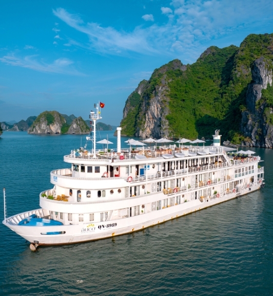 Croisière Bateau The Au Co Dans La Baie D'Halong