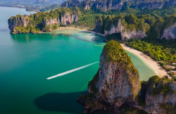 Koh Phi Phi Ou Krabi : Quelle Destination à Choisir ? Koh Phi Phi Ou Krabi : Quelle Destination à Choisir ?
