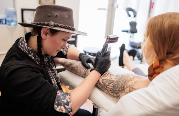 Tatouage Au Vietnam : Top 5 Adresses Pour Faire Des Tatouages à Hanoï Tatouage Au Vietnam : Top 5 Adresses Pour Faire Des Tatouages à Hanoï