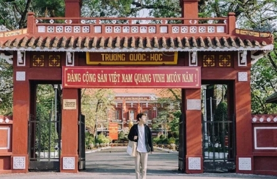 Meilleure Chose à Faire à Hue: Visiter Lycée D’élite Quốc Học Huế Meilleure Chose à Faire à Hue: Visiter Lycée D’élite Quốc Học Huế