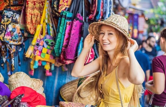Hue Shopping: Les Meilleures Boutiques De Souvenirs Pour Les Touristes Hue Shopping: Les Meilleures Boutiques De Souvenirs Pour Les Touristes