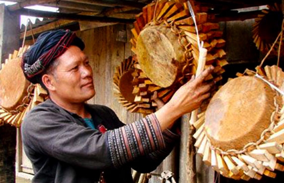 La Fabrication Des Tambours Du Dao Rouge à Sapa - L'essence D'un Patrimoine Culturel La Fabrication Des Tambours Du Dao Rouge à Sapa - L'essence D'un Patrimoine Culturel