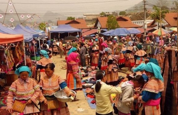 Comment Faire Du Shopping Au Marché De Lung Khau Nhin à Sapa Vietnam ? Comment Faire Du Shopping Au Marché De Lung Khau Nhin à Sapa Vietnam ?