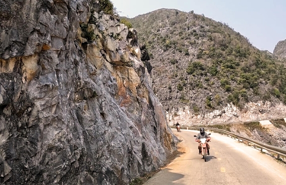 Découvrez La Route Coloniale 4 (RC4): Un Voyage à Travers L'histoire Du Vietnam Découvrez La Route Coloniale 4 (RC4): Un Voyage à Travers L'histoire Du Vietnam