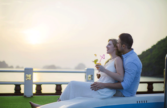Top 18 Croisières Jonques De Luxe Incontournables Dans La Baie D'Halong, Vietnam Top 18 Croisières Jonques De Luxe Incontournables Dans La Baie D'Halong, Vietnam