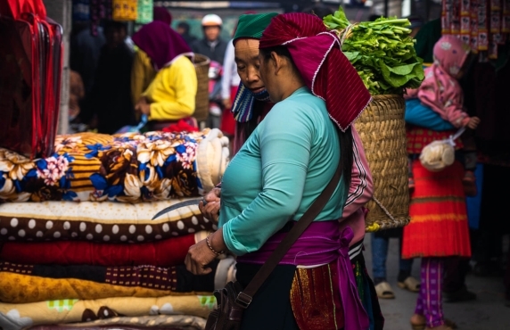 Comment Traiter Avec Les Vendeurs De Rue Et Négocier Au Vietnam ? Comment Traiter Avec Les Vendeurs De Rue Et Négocier Au Vietnam ?