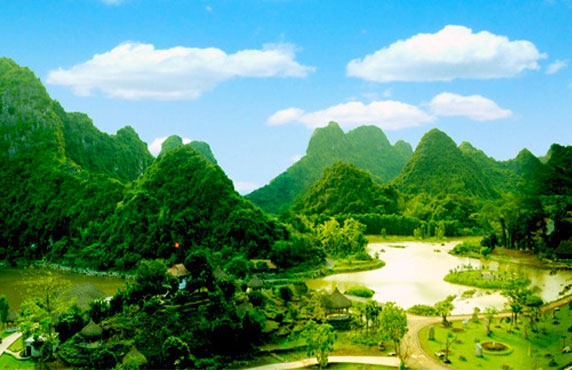 Choses à Faire Et à Voir Au Jardin D'oiseaux De Thung Nham à Ninh Binh Vietnam Choses à Faire Et à Voir Au Jardin D'oiseaux De Thung Nham à Ninh Binh Vietnam