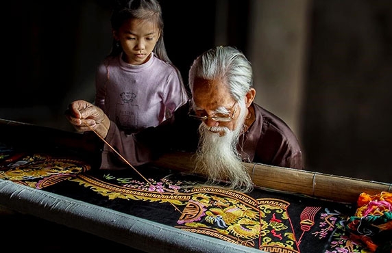 Que Faire à Ninh Binh ? Visiter Le Village De Broderie De Van Lam Ninh Binh Que Faire à Ninh Binh ? Visiter Le Village De Broderie De Van Lam Ninh Binh