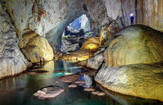 Explorez La Plus Grande Grotte Du Monde - La Grotte De Son Doong Explorez La Plus Grande Grotte Du Monde - La Grotte De Son Doong