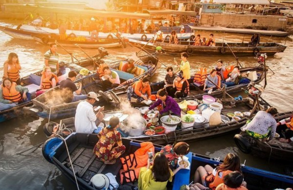 Voyage à Tay Ninh En 5 Jours: Découverte Du Delta Du Mékong Avec M. Dubois Voyage à Tay Ninh En 5 Jours: Découverte Du Delta Du Mékong Avec M. Dubois