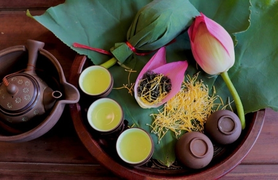 Thé Lotus Vietnam : Déguster La Boisson Traditionnelle Vietnamienne Thé Lotus Vietnam : Déguster La Boisson Traditionnelle Vietnamienne