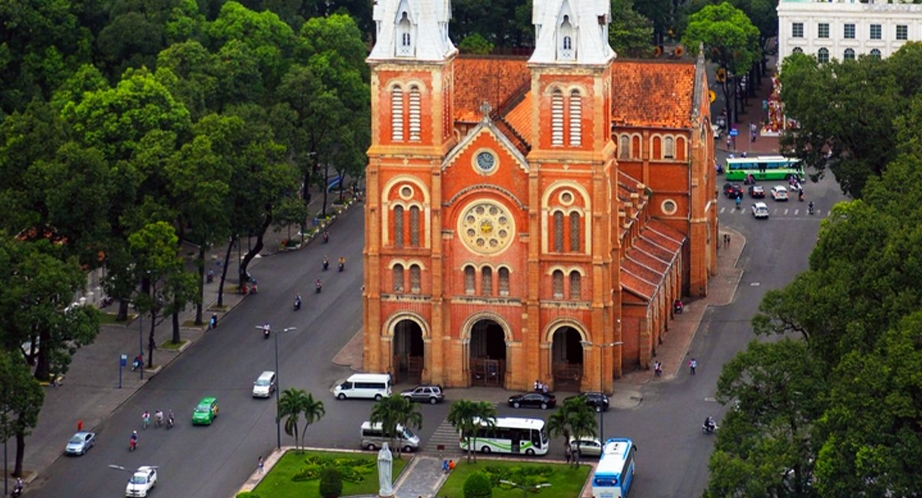 922px-5-ho-chi-minh-ville-vietnam
