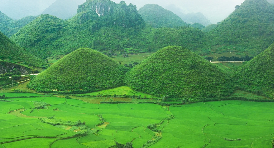 Núi Đôi (Seins de Fées) à Quản Bạ