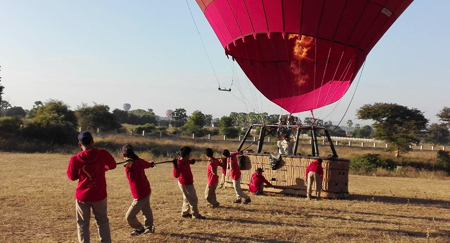 Début de Montgolfière à Bagan