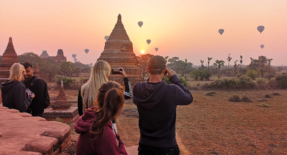 Montgolfière à Bagan