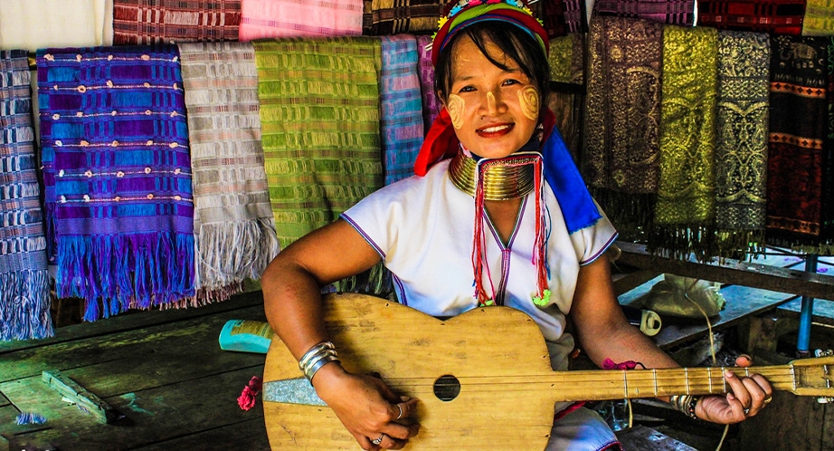 Tribu Karen (tribu au long cou) à Chiang Rai
