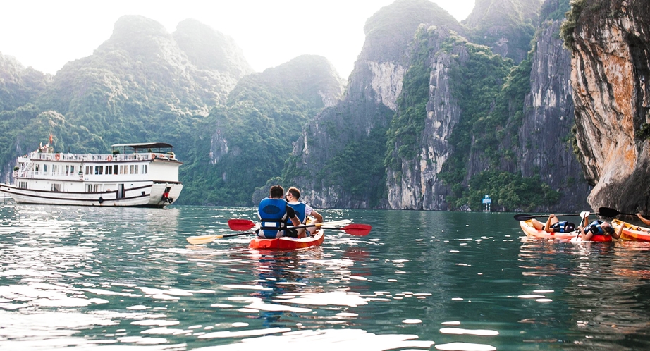 Kayak à la baie d'Halong