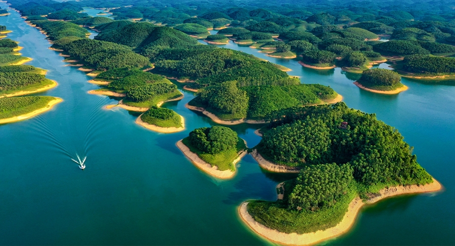 Lac Thac Ba (Yen Bai)