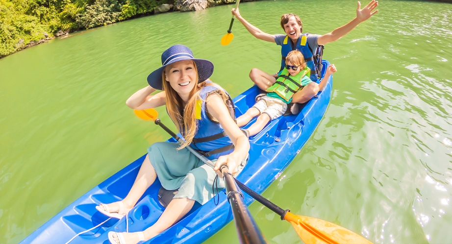 Kayak à la baie d'Halong