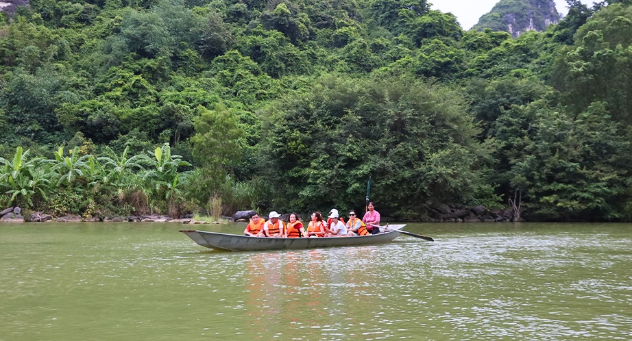 Croisière en barque à Thung Nham (Ninh Binh)