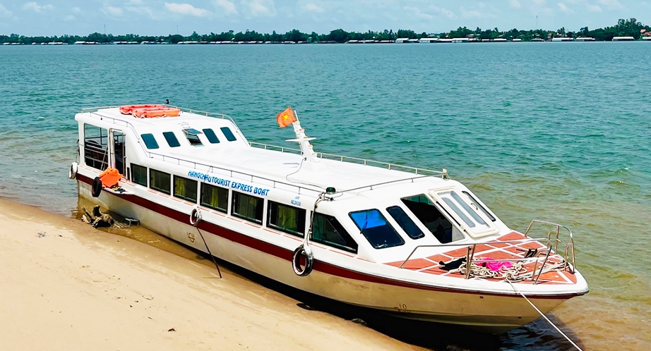 Bateau Express de Chau Doc à Phnom Penh