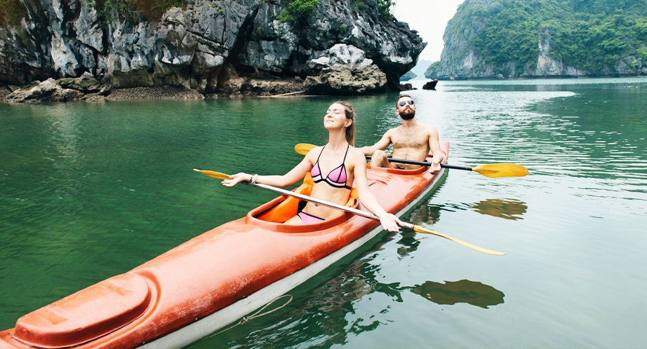 Kayak à la baie d'Halong