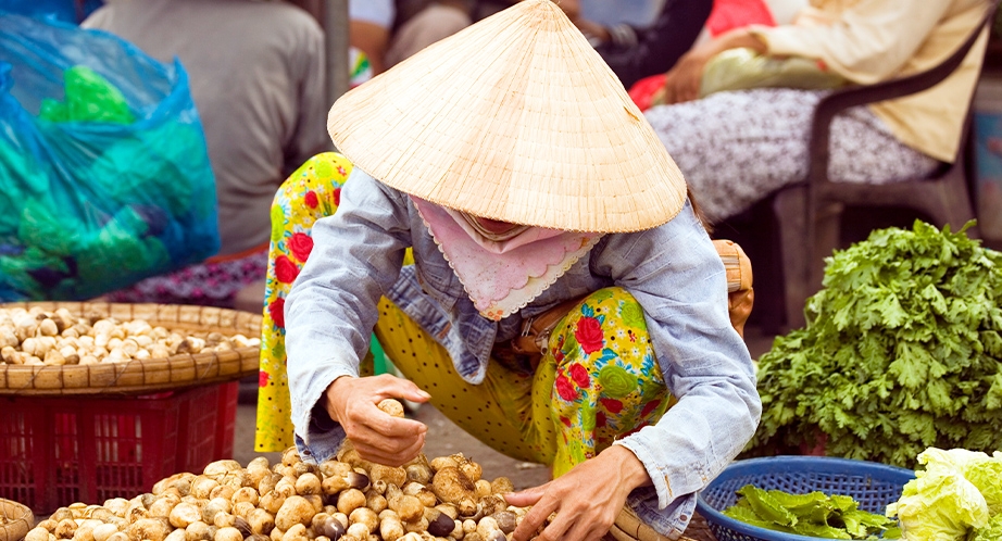 Marchant à Saigon