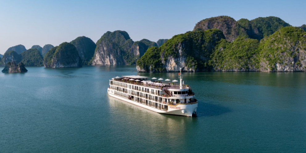 La croisière Indochine dans la baie de Lan Ha