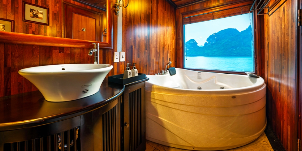 Baignoire sur Valentine Jonque Halong