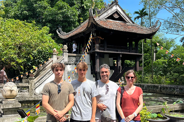 Visite de la pagode au pilier unique