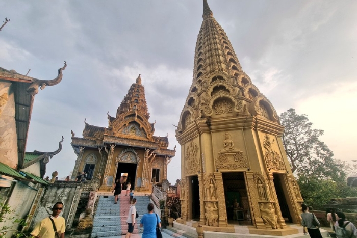 Visiter Battambang avec des enfants - Phnom Sampeau est incontournable