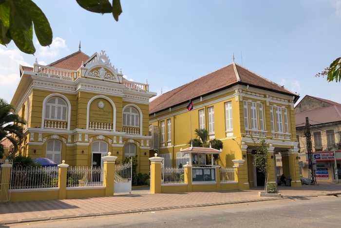 Battambang en petit groupe : Admirez l'architecture des maisons coloniales dans les rues de Battambang