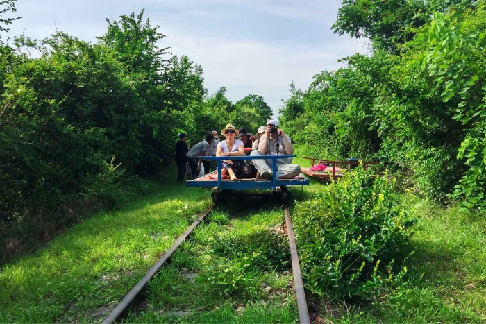 Train en bambou lors de l'itinéraire à Battambang 2 jours en petit groupe