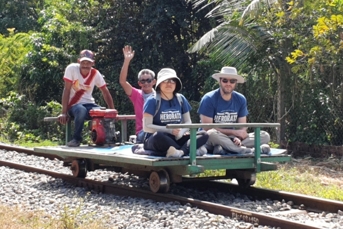 Cambodge en famille : Découverte du train de bambou à Battambang