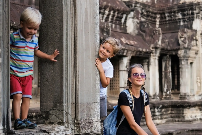 Voyage en famille au Cambodge à Siem Reap car les enfants aiment découvrir les ruines d'Angkor Wat