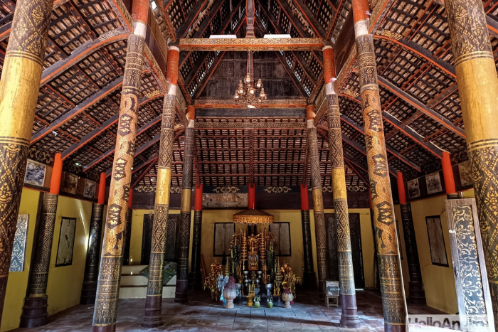 L’architecture khmère traditionnelle de la pagode Roka Kandal - un des sites incontournables à Kratie