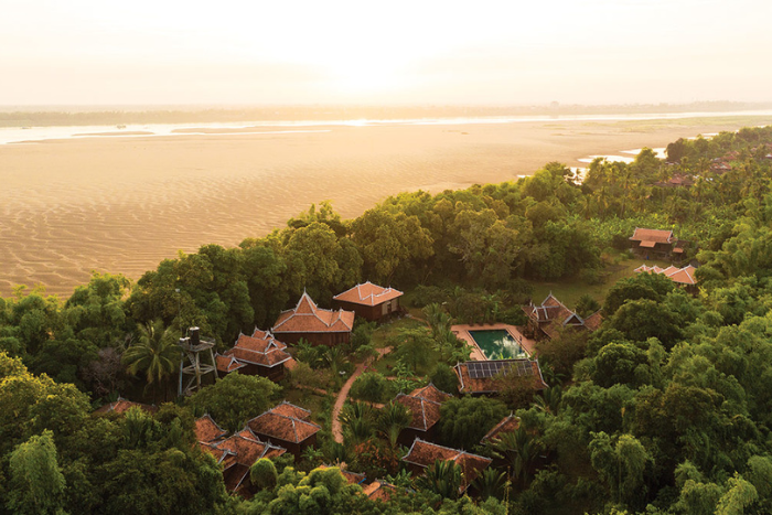 Si vous visitez Kratie pendant la saison des pluies, vous pouvez profiter des paysages verts de l'île de Koh Trong