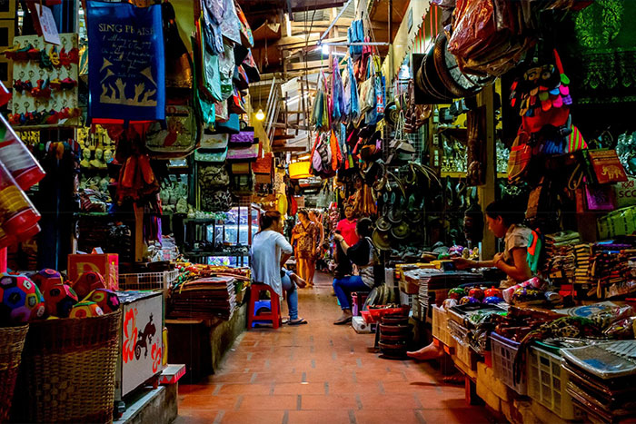 Marché Toul Tom Poung ( Marché Russe )