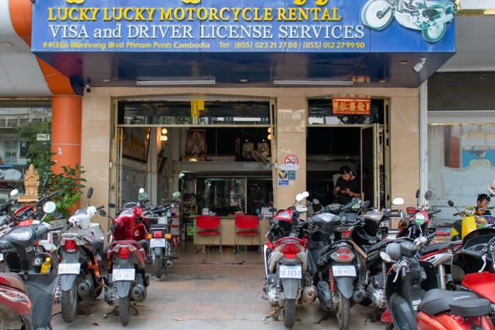 Se déplacer à Phnom Penh avec des locations de vélos et de moteurs