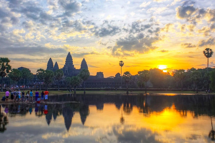 Lever de soleil à Angkor Vat au Cambodge