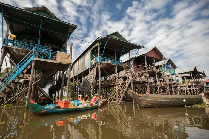 Explorez le village flottant de Kampong Khleang dans votre voyage Siem Reap janvier