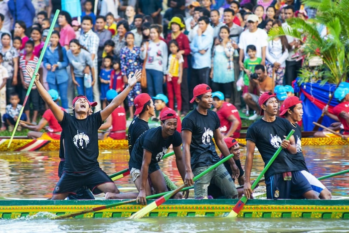 Fête de l’Eau de Siem Reap – l’un des festivals traditionnels de Siem Reap, célébré en novembre, au début de la saison sèche dans la région