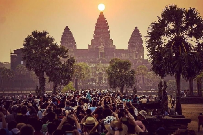 Admirer le lever du soleil à Angkor Wat - une des choses à faire à Siem Reap Cambodge