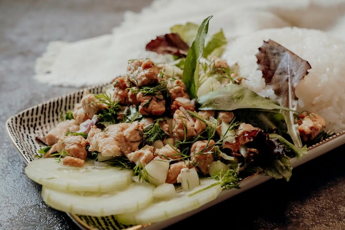 Le laap, plat national du Laos, est un incontournable de la Laos cuisine