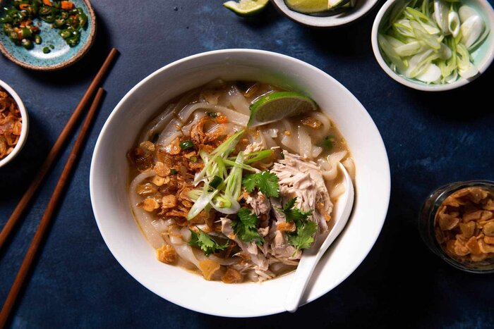 Déguster Khao Piak Sen dans Vientiane food tour