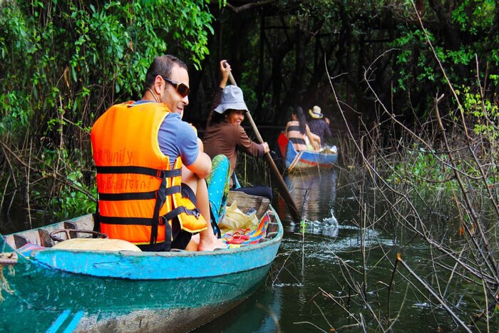 Forêt de mangroves sur le lac Tonlé Sap